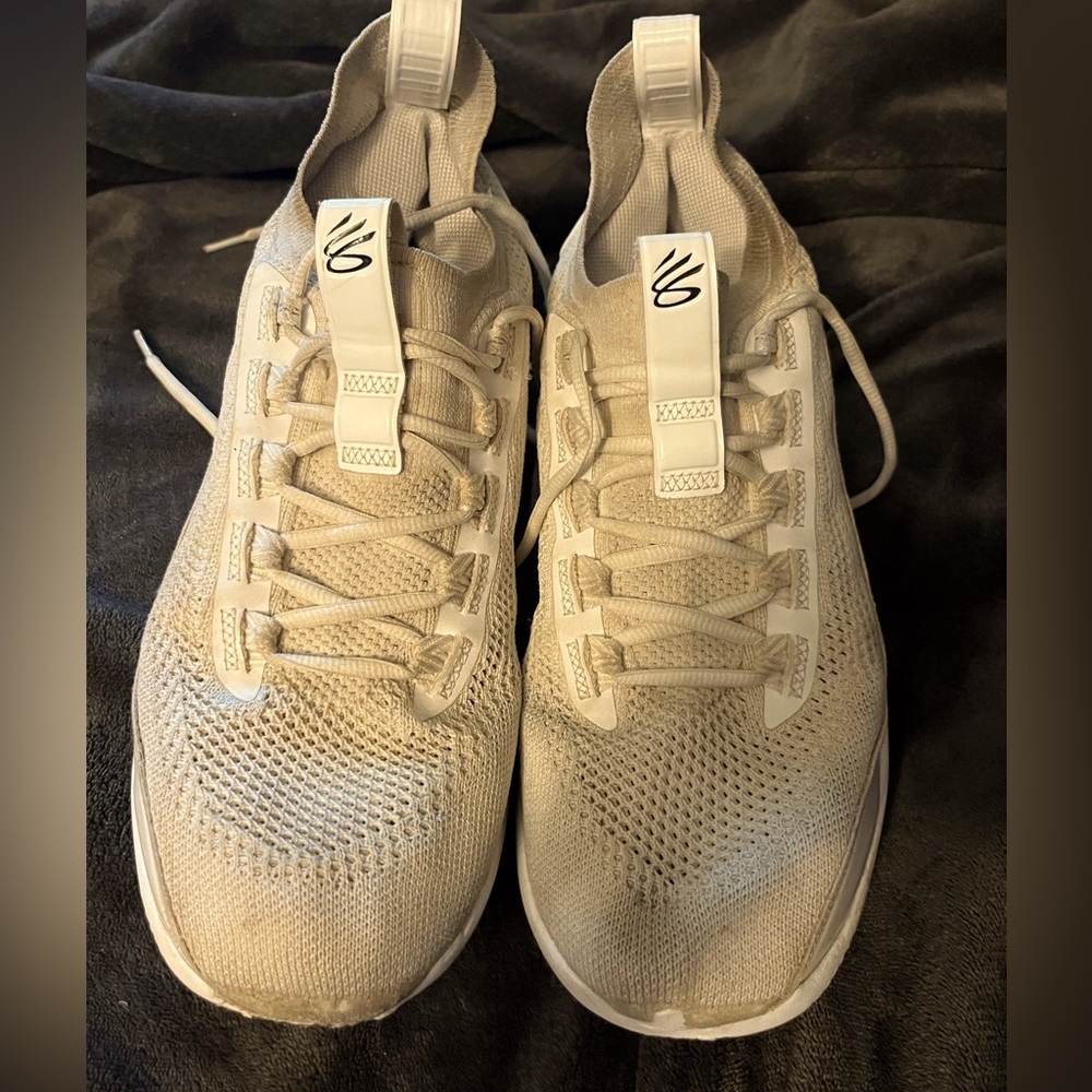 Under armour curry 8 “white iridescent” size 11.5 men’s